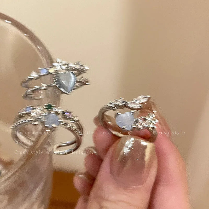 Charm Blue Rhinestone Heart Moonstone Rings for Women Korean Fashion Flower Opening Finger Ring Wedding Party Gift