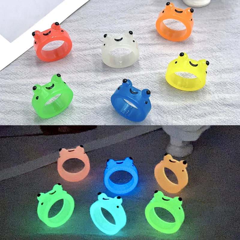 Funny Frog Luminous Rings Glow in Dark Fashion Hip Hop Y2K for Women Men Cute Finger Ring Gift 2023 Diameter 17mm