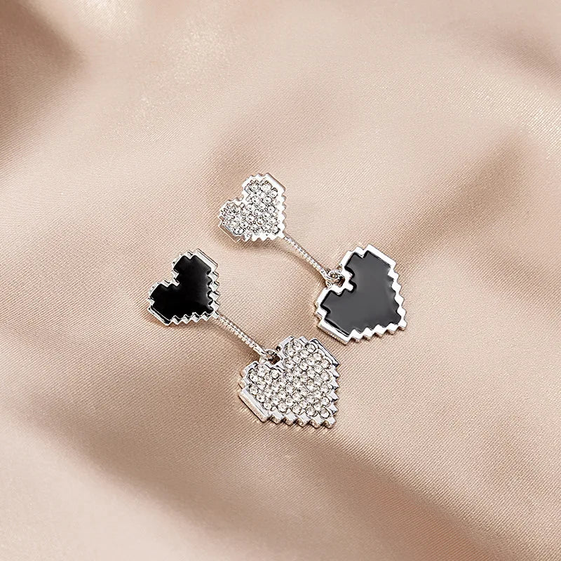 Punk Black Silver Color Mosaic Pixel Heart Earrings for Women Rhinestone Decor Y2K INS Drop Earring Brincos Gift